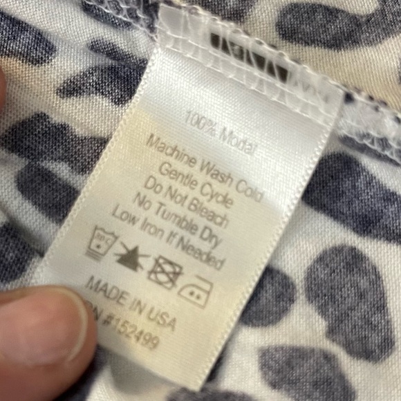 Amour Vert Pamela Leopard Print Tee Top Size S - Picture 5 of 7